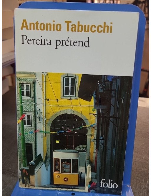 Pereira prétend par Antonio Tabucchi - Le roman de la résistance au totalitarisme et à la censure