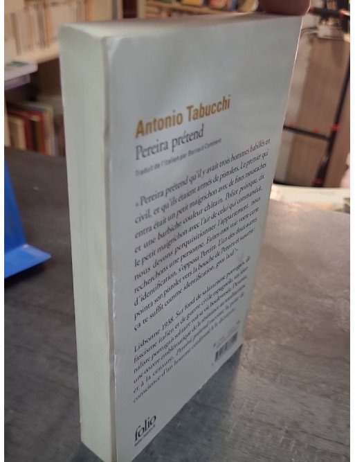 Pereira prétend par Antonio Tabucchi - Le roman de la résistance au totalitarisme et à la censure