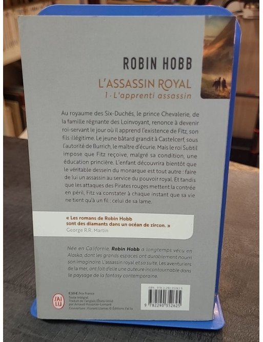 L'Assassin Royal - L'Apprenti Assassin, Tome 1 par Robin Hobb : Fantasy Épique et Intrigue Palpitante