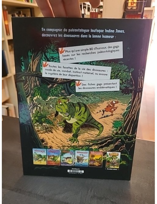 Les Dinosaures en Bande Dessinée Tome 1 par Arnaud Plumeri, Bloz et Maëla COSSON