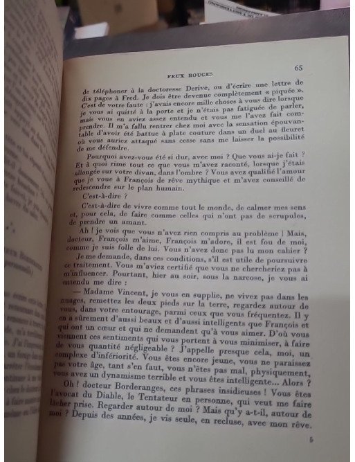 Feux rouges d'Arlette Pascal : un roman intemporel publié par Correa en 1952