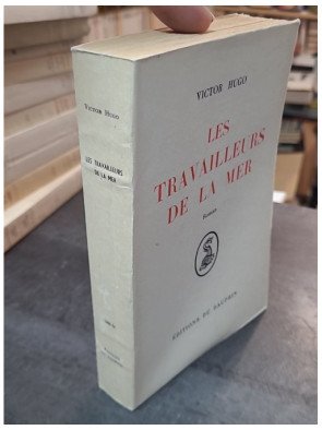 Les Travailleurs de la Mer de Victor Hugo : un roman épique et un chef-d'œuvre de la littérature française