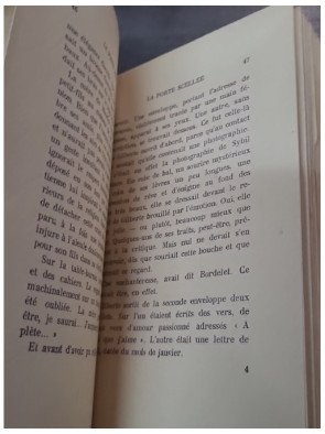 La porte scellée de Delly : Un roman romantique d'après-guerre