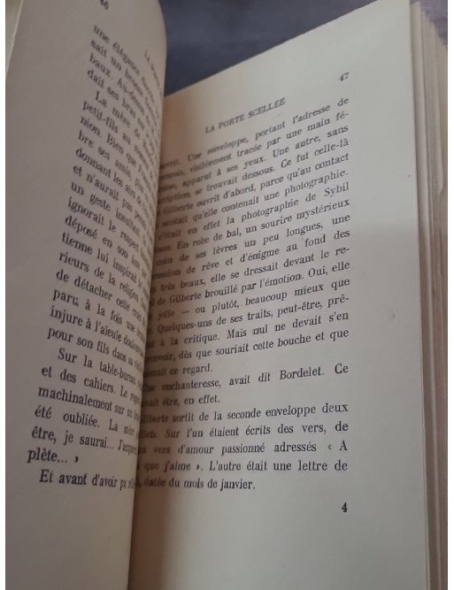 La porte scellée de Delly : Un roman romantique d'après-guerre