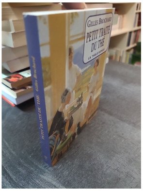 Petit Traité du Thé par Gilles Brochard : Voyage aromatique et cours de sagesse
