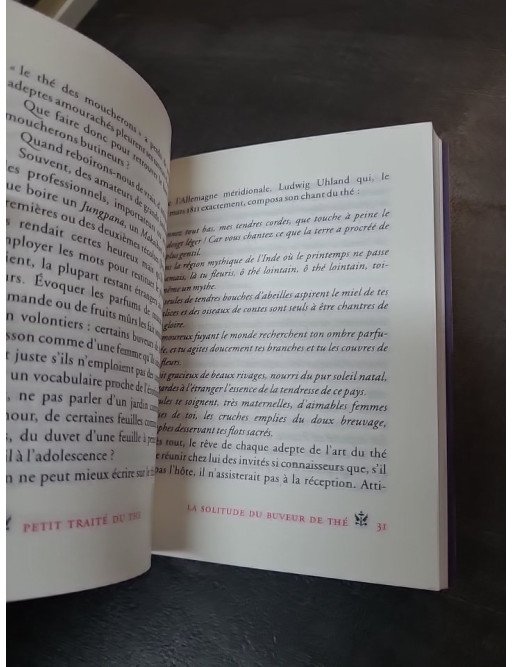 Petit Traité du Thé par Gilles Brochard : Voyage aromatique et cours de sagesse