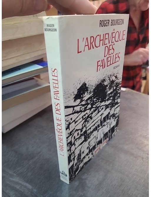 L'archevêque des favelles de Roger Bourgeon : un roman de science-fiction politique