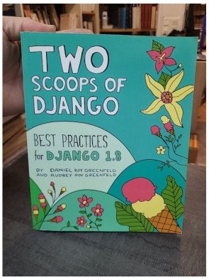 Two Scoops of Django : Best Practices for Django 1.8 par Daniel Roy et Audrey Roy Greenfeld (en anglai )