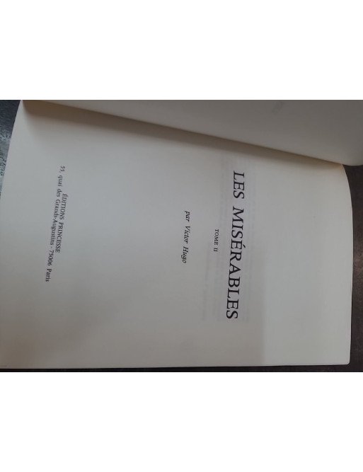 Les Misérables, tome 2 par Victor Hugo - Œuvre emblématique de la littérature française