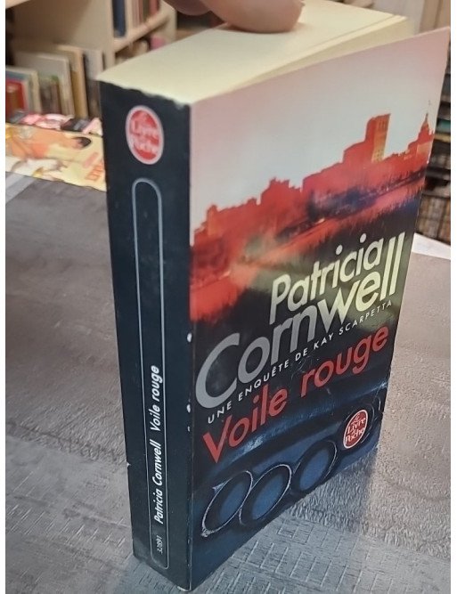 Voile rouge : Une enquête de Kay Scarpetta par Patricia Cornwell