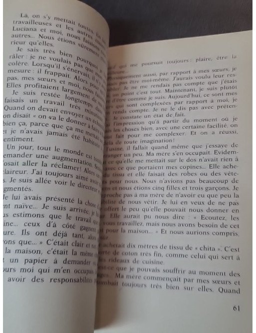 La Valise En Carton : La biographie de la chanteuse Linda de Suza