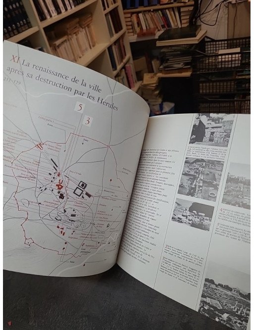 Athènes au fil du temps : Atlas historique par I.N. Travlos et M. Saunier