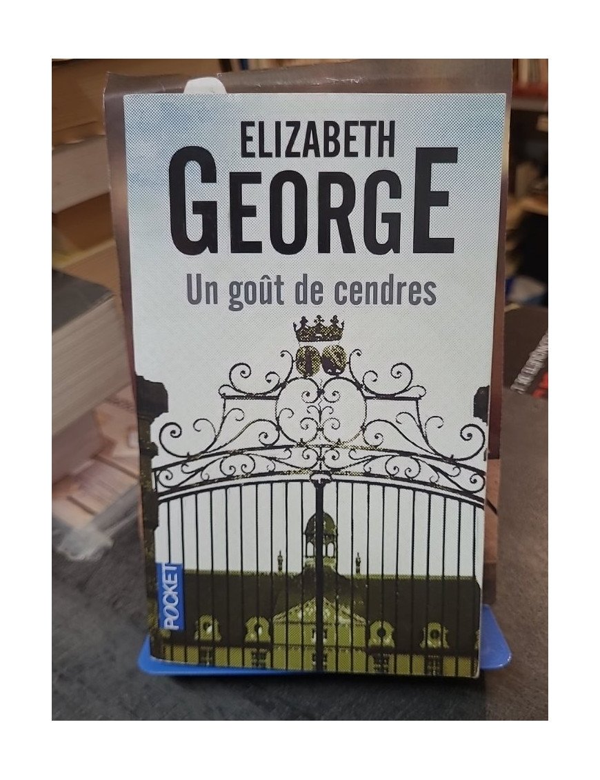 Un goût de cendres - Roman policier d'Elizabeth George