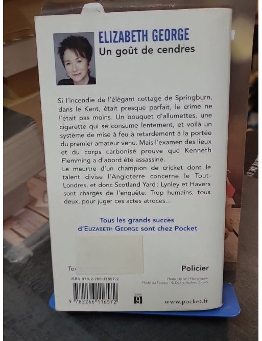 Un goût de cendres - Roman policier d'Elizabeth George