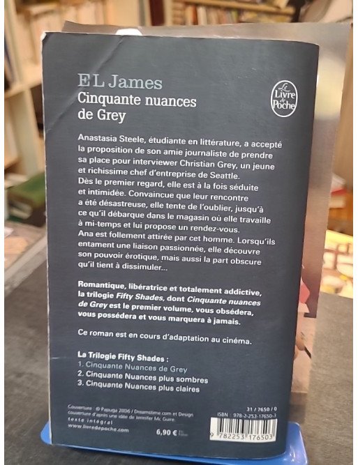 Cinquante Nuances de Grey : Le premier volume de la trilogie 'Fifty Shades' d'E.L. James