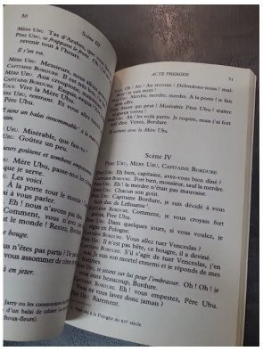 Ubu Roi : Drame burlesque et absurde par Alfred Jarry