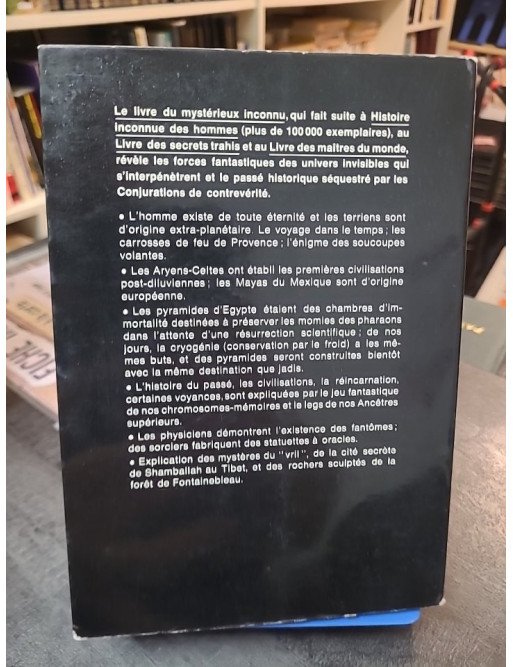 Le livre du mystérieux inconnu : L'exploration des mythes et secrets de l'humanité par Robert Charroux