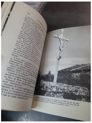 Le livre du mystérieux inconnu : L'exploration des mythes et secrets de l'humanité par Robert Charroux