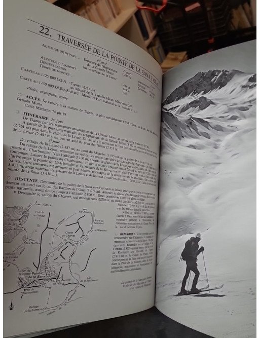 Cent trois sommets à ski (Dômes, pics et neige) : Le guide complet de ski de randonnée par Philippe et Claude Traynard