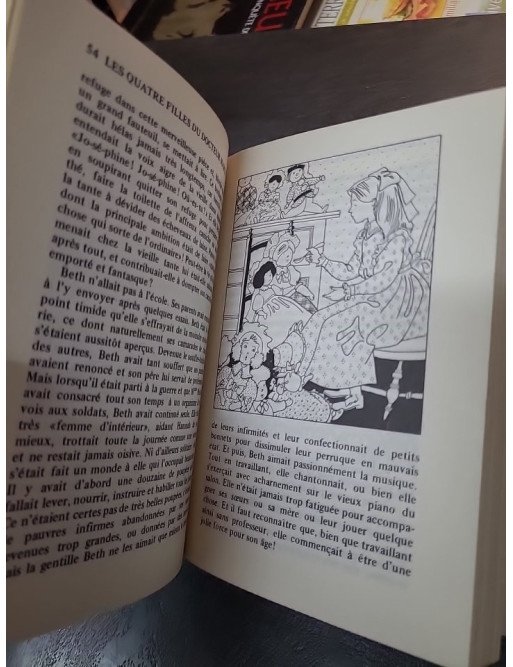 Les quatres filles du docteur March : le classique jeunesse de Louise May Alcott (Adapté par Rémi Simon)