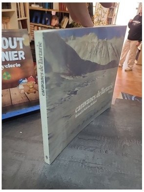 Caravanes de Tartarie : Un Témoignage Photographique des Voyageurs Roland et Sabrina Michaud