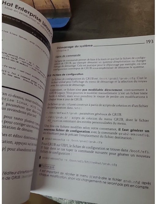 Red Hat Enterprise Linux CentOS - Mise en production et administration de serveurs - Le guide complet de Thibault Bartolone