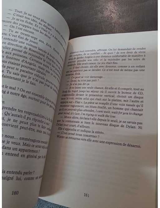 Un cri si lointain - Enquête du commissaire Erik Winter - Thriller scandinave d'Åke Edwardson