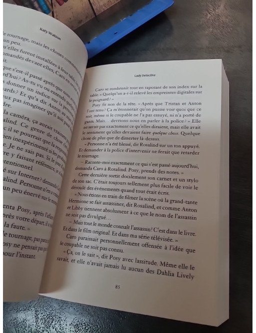 Les Trois Dahlia - Tome 02 Lady Detective : cosy crime d'inspiration Agatha Christie par Katy Watson