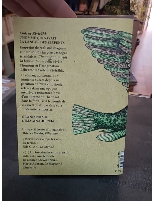 L'Homme qui savait la langue des serpents : un roman estonien de Andrus Kivirähk, fable satirique et fantastique