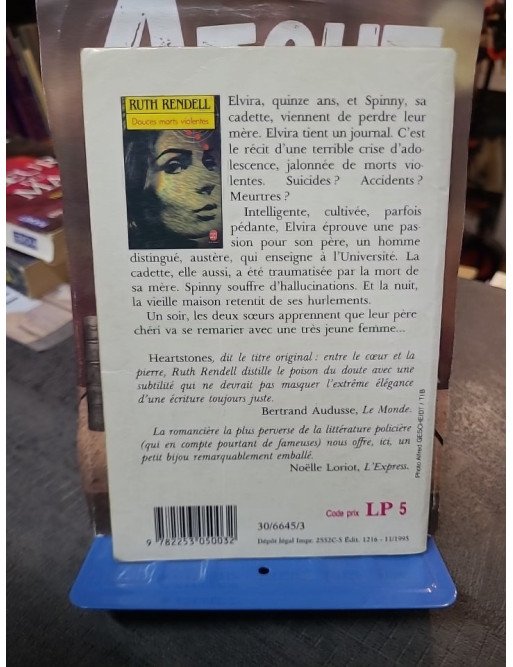Douces morts violentes : le roman psychologique, gothique et policier par l'auteure britannique Ruth Rendell