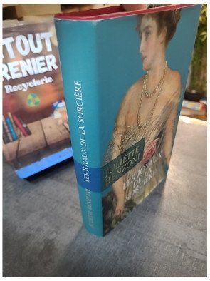 Les Joyaux de la Sorcière de Juliette Benzoni : Enquête d'Aldo Morosini sur des bijoux disparus
