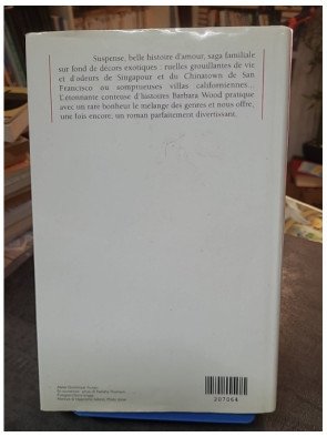 Les fleurs de l'Orient de Barbara Wood : Saga, mystère et romance - Un roman captivant