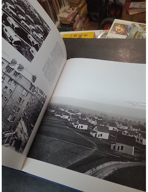 Les années folles : L'ère de tous les possibles par Michel Collomb et les photographes Atget, Kertész, Man Ray