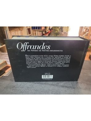Offrandes : 365 Pensées De Maîtres Bouddhistes avec photographies d'Olivier et Danielle Föllmi