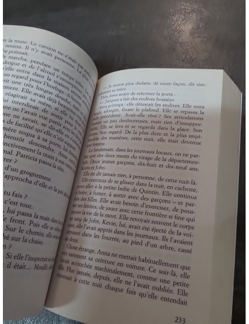 Loin Alexis Michalik - Roman d'aventure et quête d'identité à travers l'histoire de l'Europe