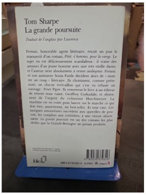 La grande poursuite de Tom Sharpe – Roman satirique sur un scandale littéraire