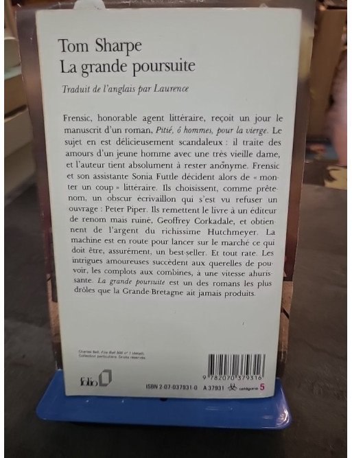 La grande poursuite de Tom Sharpe – Roman satirique sur un scandale littéraire