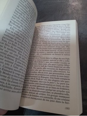 Ces extravagantes soeurs Mitford - Une famille dans la tourmente de l'Histoire par Annick Le Floc'hmoan