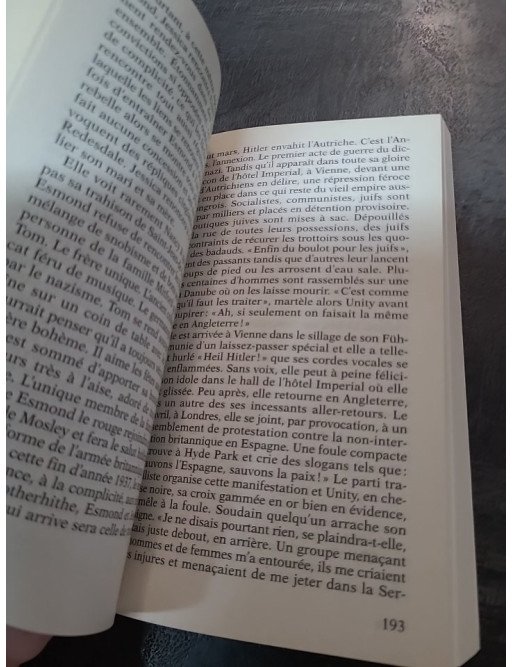 Ces extravagantes soeurs Mitford - Une famille dans la tourmente de l'Histoire par Annick Le Floc'hmoan