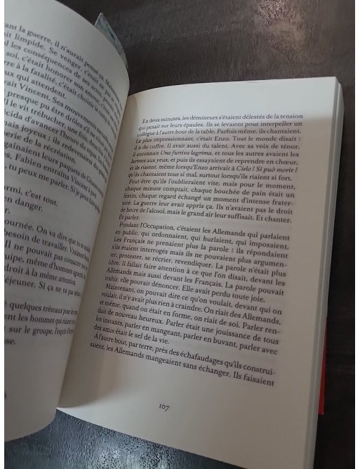 Un monde à refaire - Fresque romanesque sur l'après-guerre 1945 à Hyères par Claire Deya - Secrets et déminage