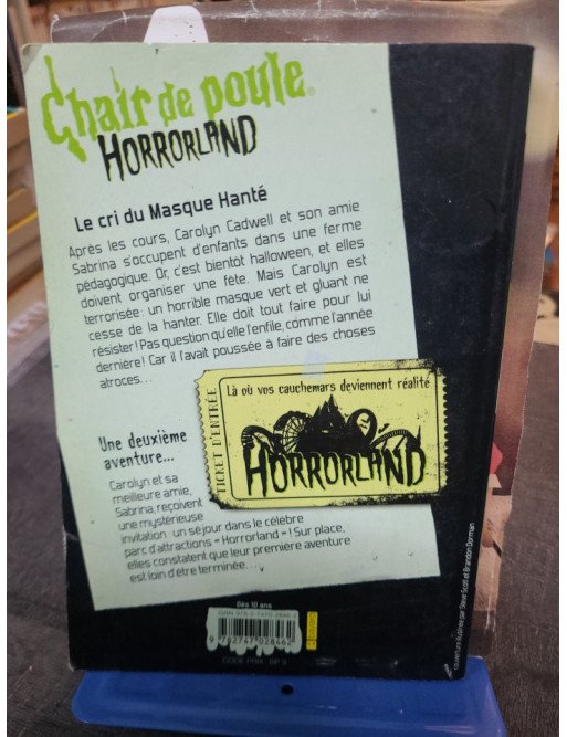Horrorland, Tome 4 : Le cri du masque hanté par R. L. Stine - Roman jeunesse fantastique