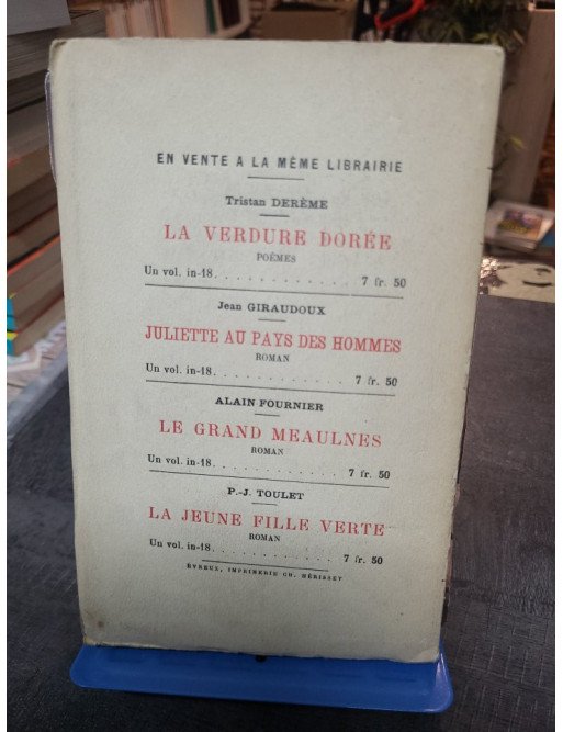 L'Enlèvement sans clair de lune de Tristan Derème : roman d'amour et de fantaisie de l'entre-deux-guerres.