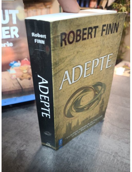 Adepte : Thriller ésotérique et roman policier par Robert Finn (Auteur de Ex Machina)