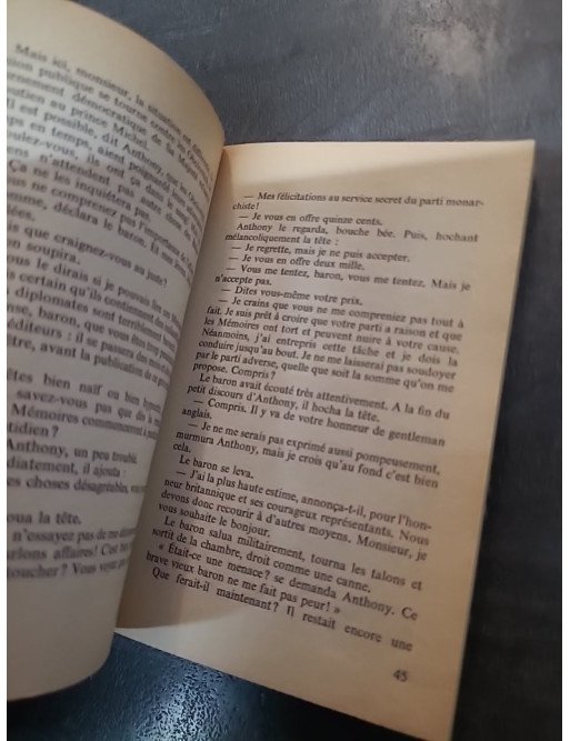 Le Secret de Chimneys, le roman d'espionnage d'Agatha Christie au manoir anglais.