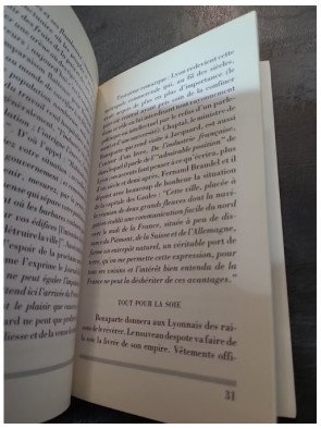 Jacquard et la naissance de l'industrie textile moderne (1752-1834) : l'histoire de l'inventeur lyonnais par Jean Etèvenaux