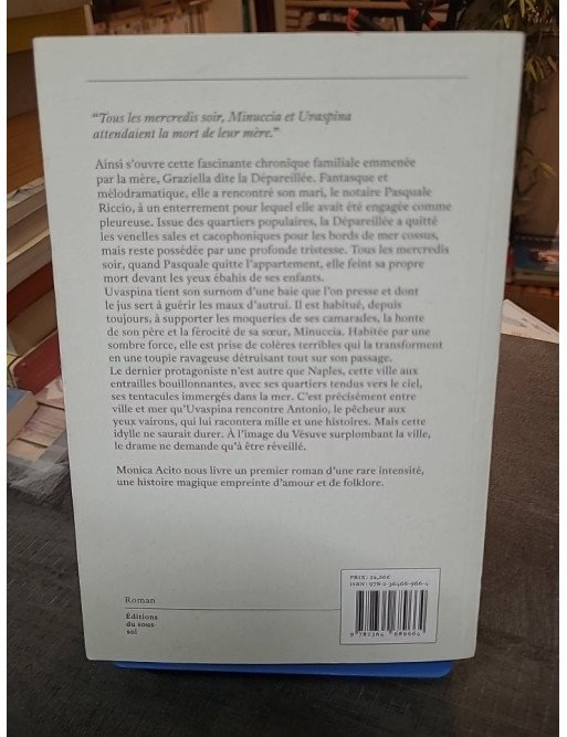 Uvaspina de Monica Acito - Fascinante chronique familiale et roman magique à Naples
