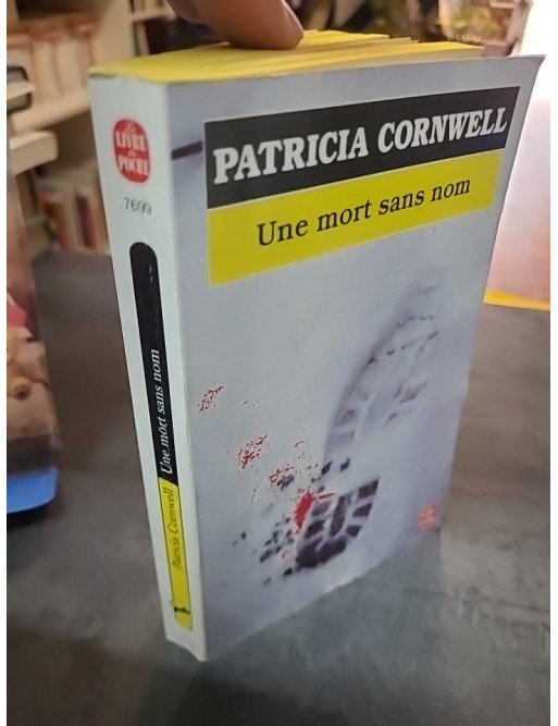 Une mort sans nom de Patricia Cornwell Une mort sans nom de Patricia Cornwell