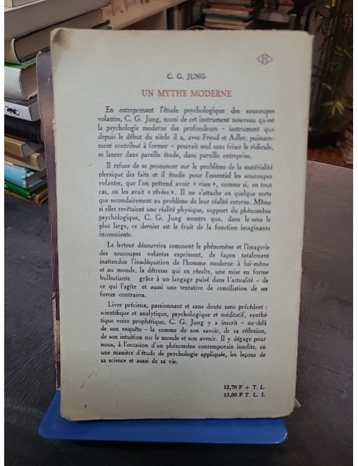 Un mythe moderne - L'analyse psychologique des OVNI et des signes du ciel par Carl Gustav Jung