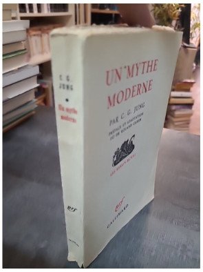 Un mythe moderne - L'analyse psychologique des OVNI et des signes du ciel par Carl Gustav Jung