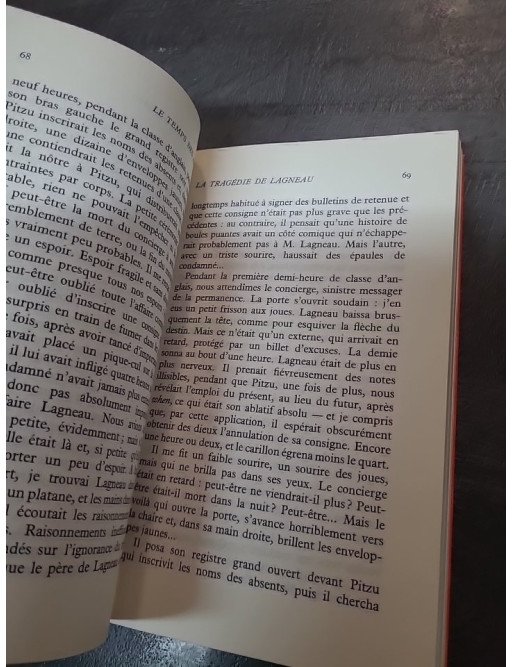 Le Temps des Amours : Souvenirs d'enfance inachevés de Marcel Pagnol (édition anglaise Julliard 1977)